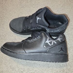 Nike Black Women's Sneakers